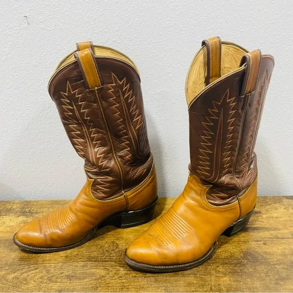 Vintage Tony Lama Two-Toned Brown Leather Western Cowboy Boots 6210 Men Size 7.5 Vintage Leather Tony Lama Cowboy Boots, Style 6210 2 Tone  main image 4